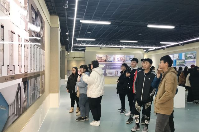 学生观展 学生观展