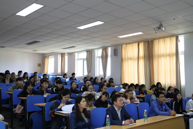 学员听讲2 学员听讲2