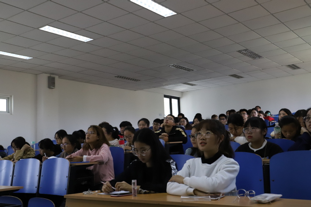 学员听讲3 学员听讲3